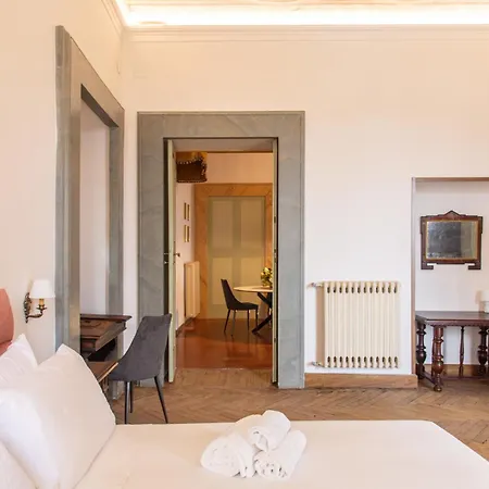 Apartamento Imperial - Palazzo Storico Affreschi Del 1600 Perúgia