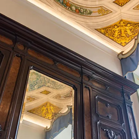 Imperial - Palazzo Storico Affreschi Del 1600 Apartamento Perúgia