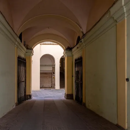 Imperial - Palazzo Storico Affreschi Del 1600 Appartement