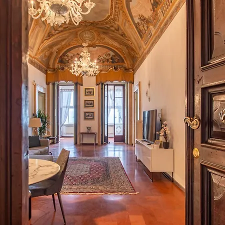 Imperial - Palazzo Storico Affreschi Del 1600 Apartment Perugia