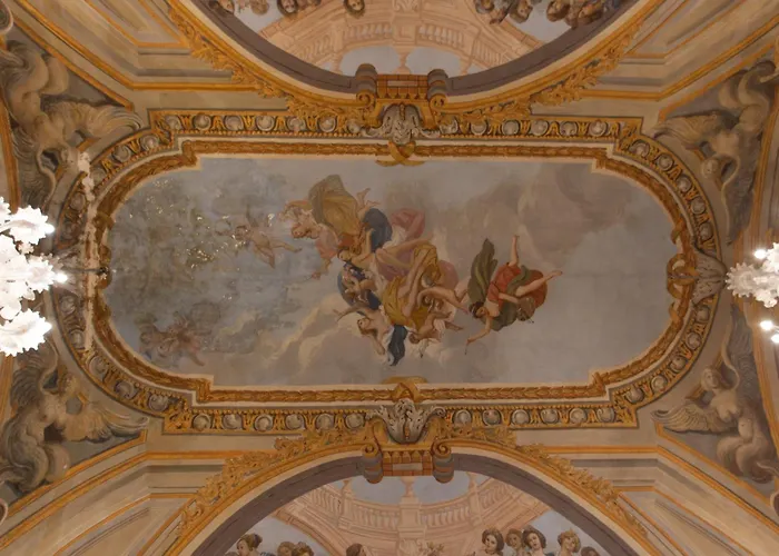 Апартаменты Imperial - Palazzo Storico Affreschi Del 1600