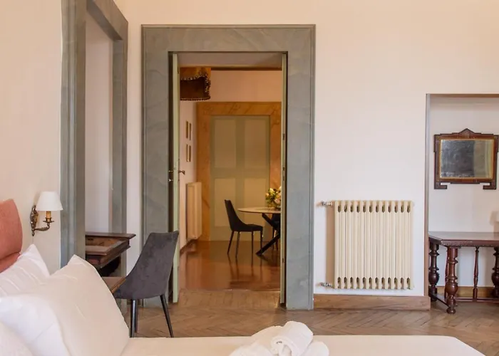 Imperial - Palazzo Storico Affreschi Del 1600 * Перуджа