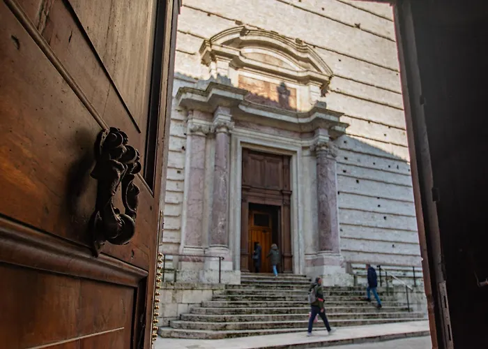 Апартаменты Imperial - Palazzo Storico Affreschi Del 1600 Перуджа